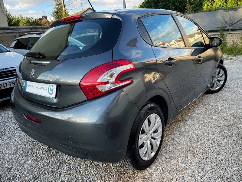 PEUGEOT 208 I 2014