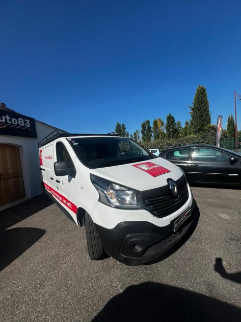 RENAULT TRAFIC 2015 L2H1 1.6DCI 115CV Moteur à Chaine 