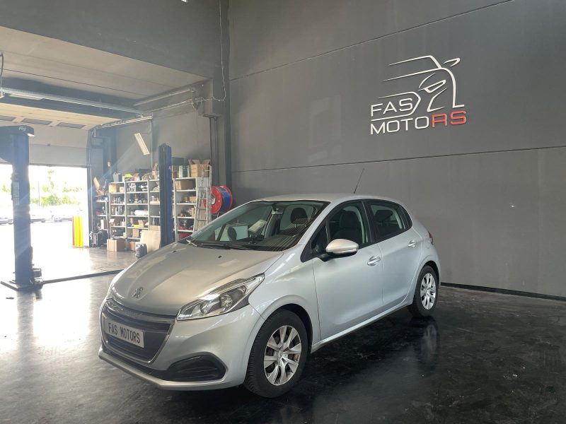 PEUGEOT 208 2015 DISTRI OK 