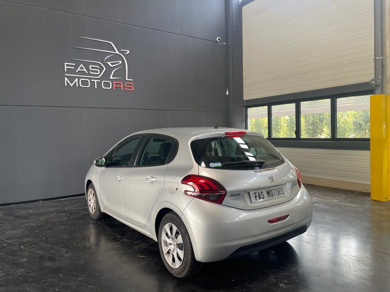 PEUGEOT 208 2015 DISTRI OK 