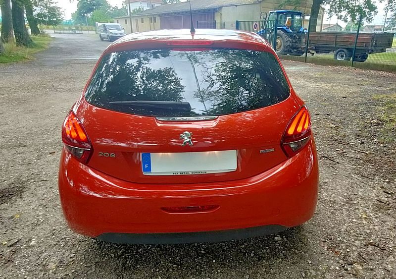 PEUGEOT 208 1,2 PURETECH 80 STYLE AOUT 2016 62 700 KM