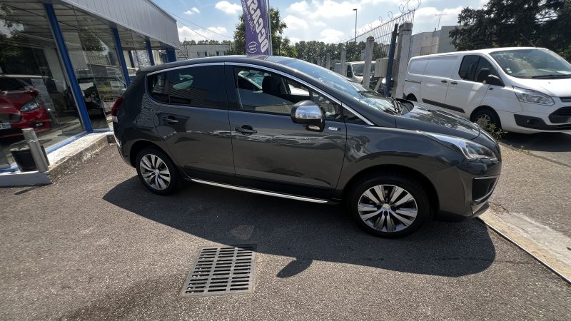 PEUGEOT 3008 Monospace 2015 1,6 Blue HDI Style