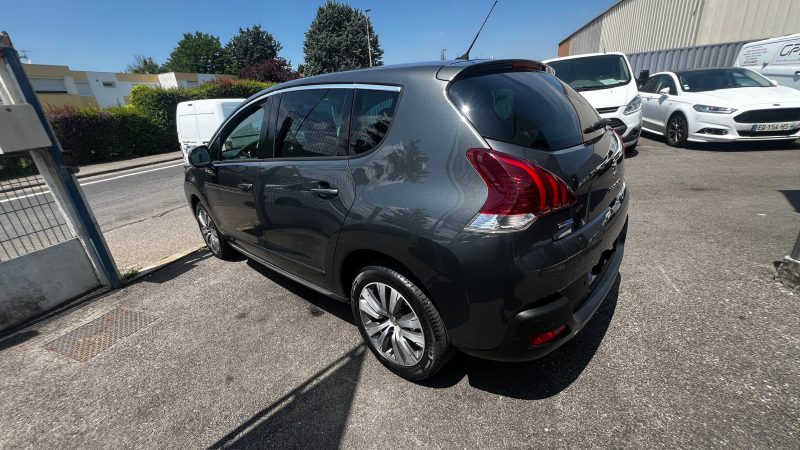 PEUGEOT 3008 Monospace 2015 1,6 Blue HDI Style