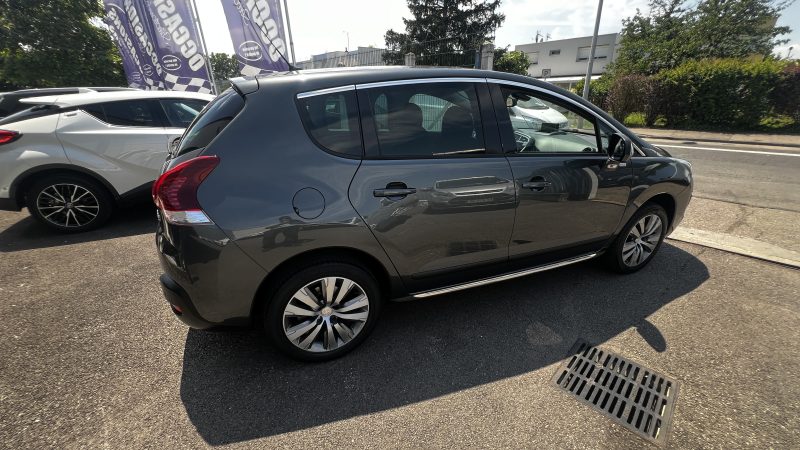 PEUGEOT 3008 Monospace 2015 1,6 Blue HDI Style