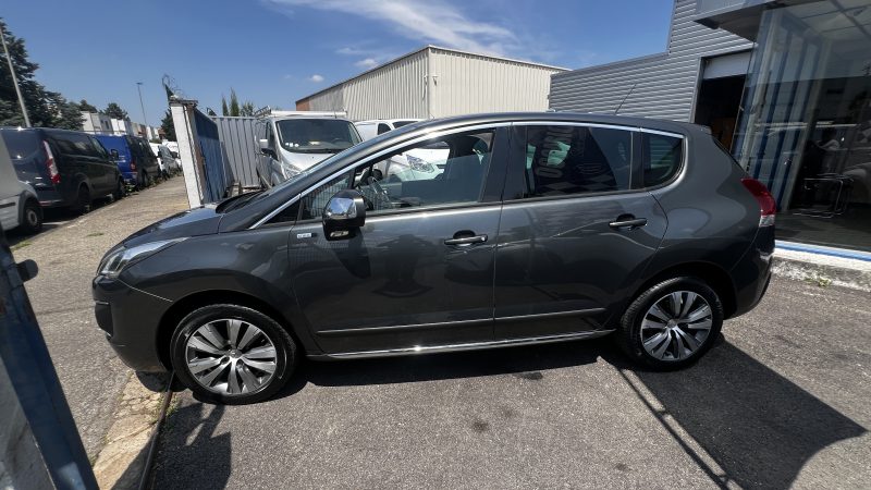 PEUGEOT 3008 Monospace 2015 1,6 Blue HDI Style