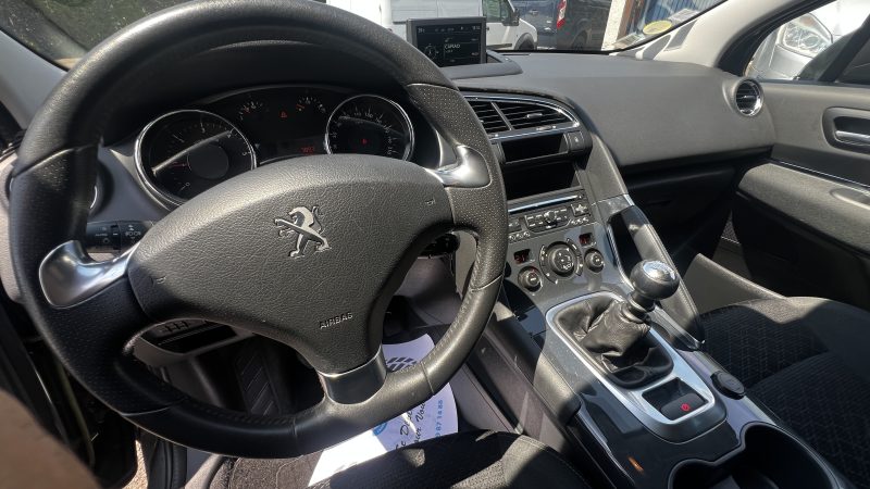 PEUGEOT 3008 Monospace 2015 1,6 Blue HDI Style