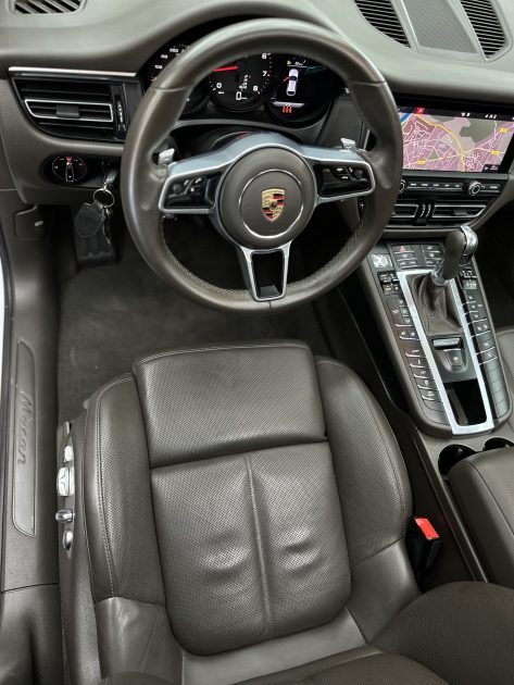 PORSCHE MACAN 2019