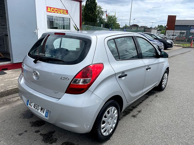 HYUNDAI i20 I 2009