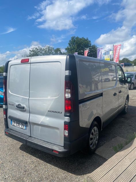 RENAULT TRAFIC III CHAINE DE DISTRIBUTION 2017