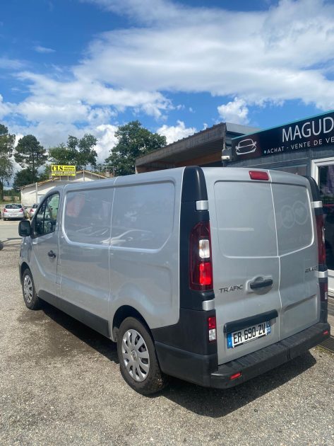 RENAULT TRAFIC III CHAINE DE DISTRIBUTION 2017