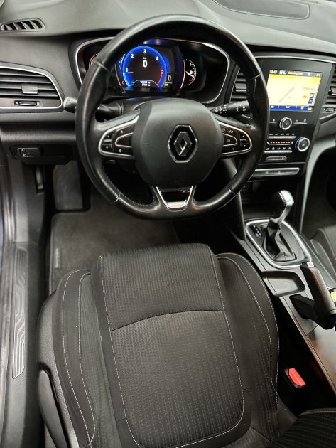 RENAULT MEGANE IV Berline cinq portes 2016