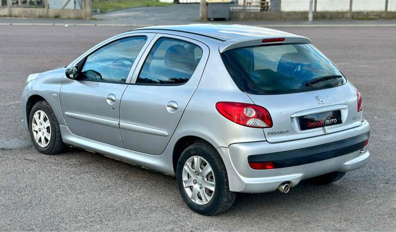 Peugeot 206+ 1.4 HDi eco 70 1398cm3 68cv 5p