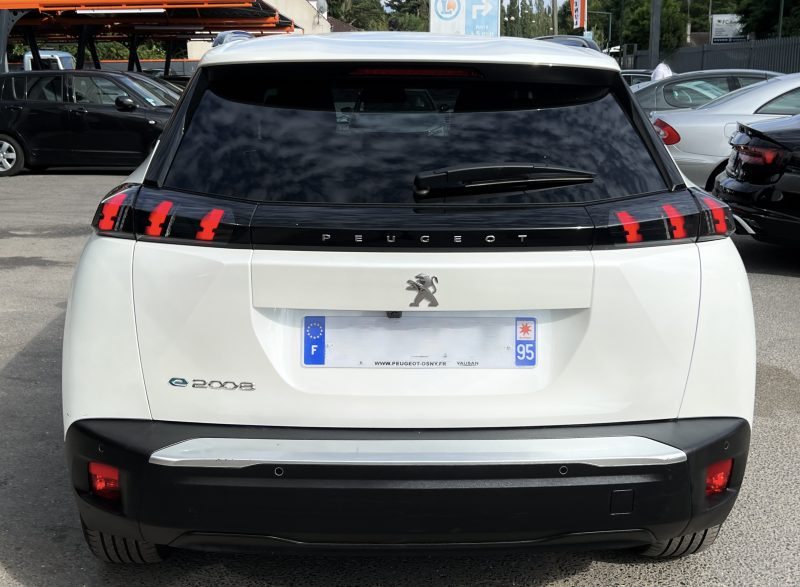 PEUGEOT 2008 II E-2008 ELECTRIQUE 50 KWH ALLURE PACK 136 Cv 1ERE MAIN APPLE & ANDROID Garantie 1 an