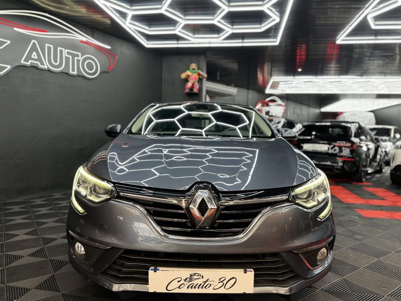 RENAULT MEGANE IV Berline cinq portes 2018