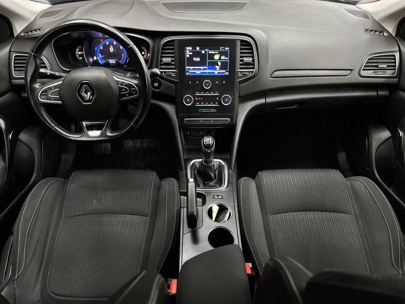 RENAULT MEGANE IV Berline cinq portes 2018