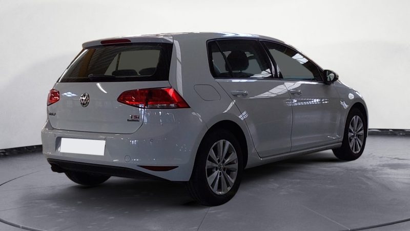 VOLKSWAGEN GOLF  2014