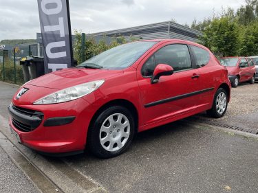 PEUGEOT 207 1.4i 73CV