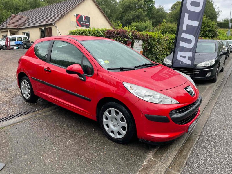 PEUGEOT 207 1.4i 73CV