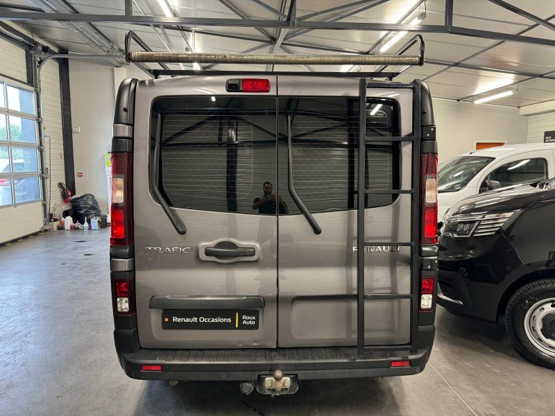 RENAULT  TRAFIC  2020