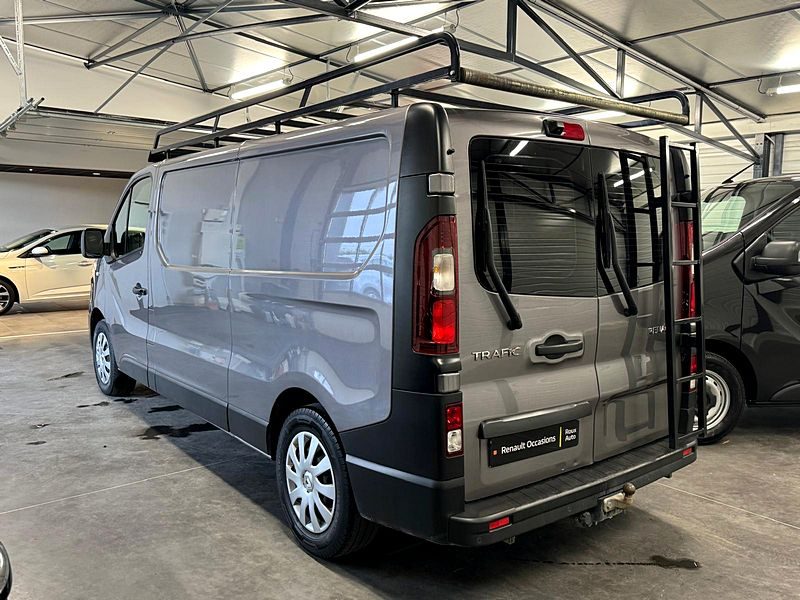 RENAULT  TRAFIC  2020