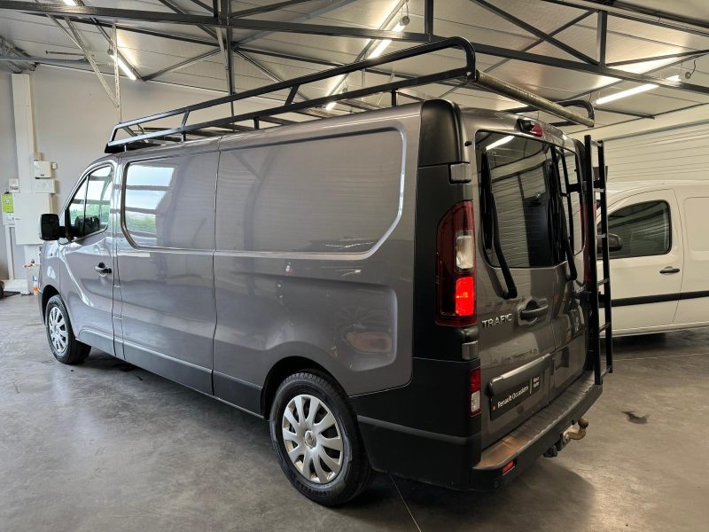 RENAULT  TRAFIC  2020