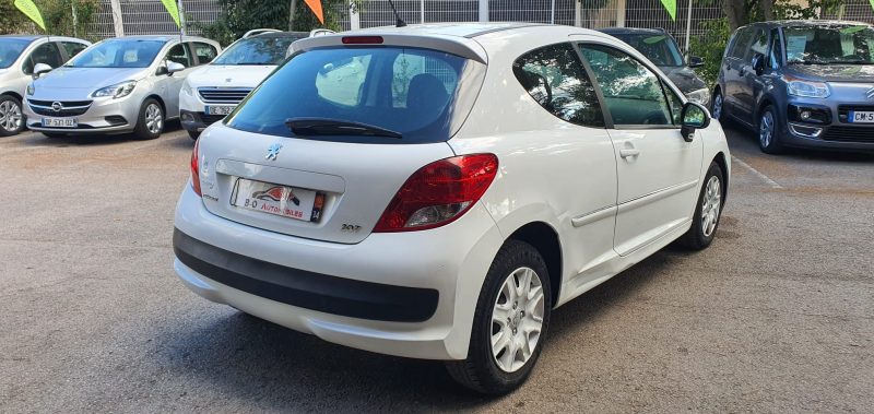 Peugeot 207 Phase 2 1.6 e-HDi 92 cv, *Clim auto*, *Régulateur*, *Véhicule société*