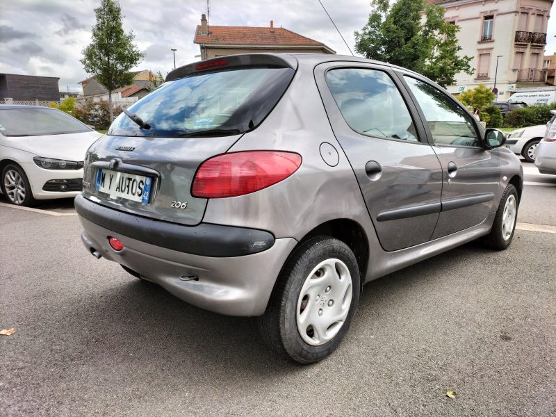 PEUGEOT 206 i BVA