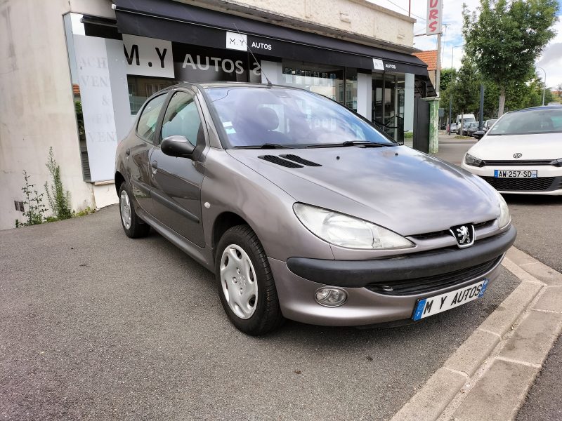 PEUGEOT 206 i BVA