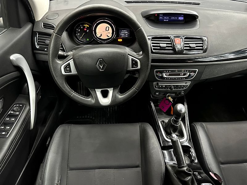 RENAULT MEGANE III Berline cinq portes  2011