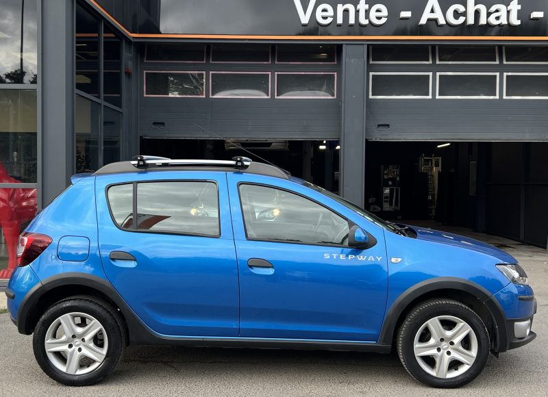 DACIA SANDERO II STEPWAY 1.5 DCI 90 1ERE MAIN / GPS ATTELAGE BLUETOOTH CAMERA RECUL - GARANTIE 1 AN