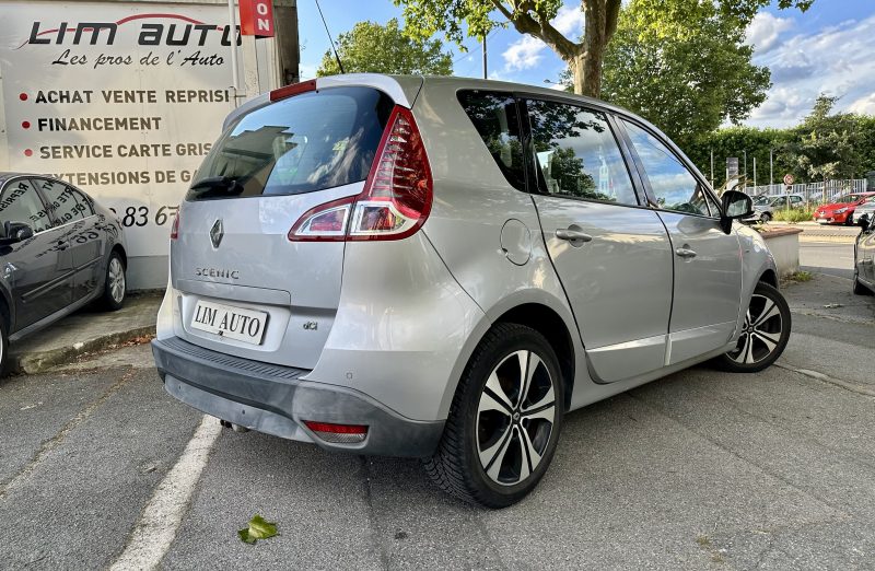 RENAULT SCENIC 2011