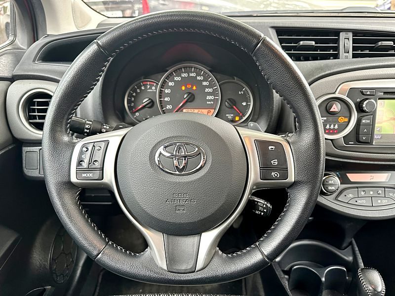 TOYOTA YARIS 2013