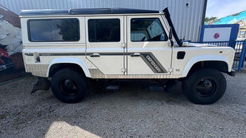 LAND ROVER DEFENDER  1995 110 2.5 TDI 113cv équipé reprise échange possible