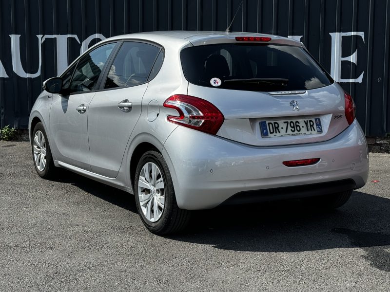 PEUGEOT 208 I 2015