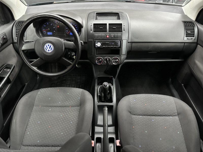 VOLKSWAGEN POLO 2002