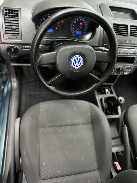 VOLKSWAGEN POLO 2002