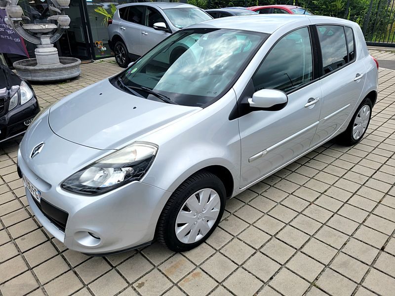 RENAULT CLIO 2010