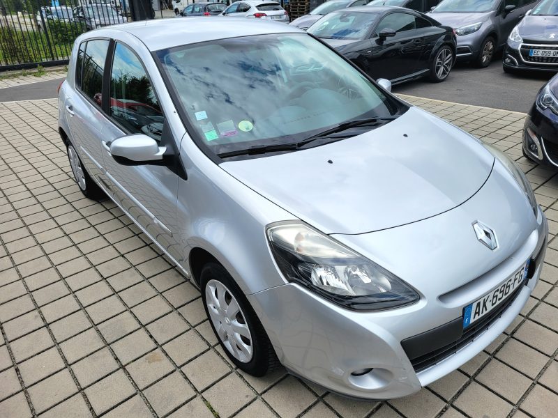 RENAULT CLIO 2010