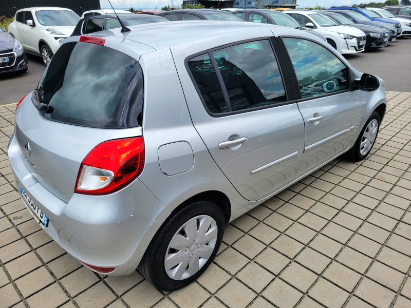 RENAULT CLIO 2010