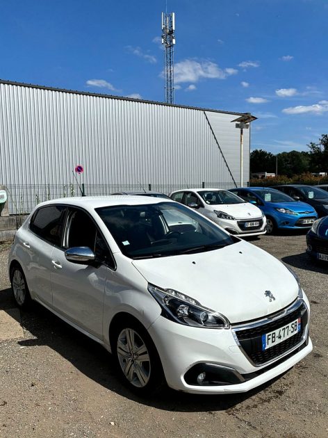 PEUGEOT 208  2018