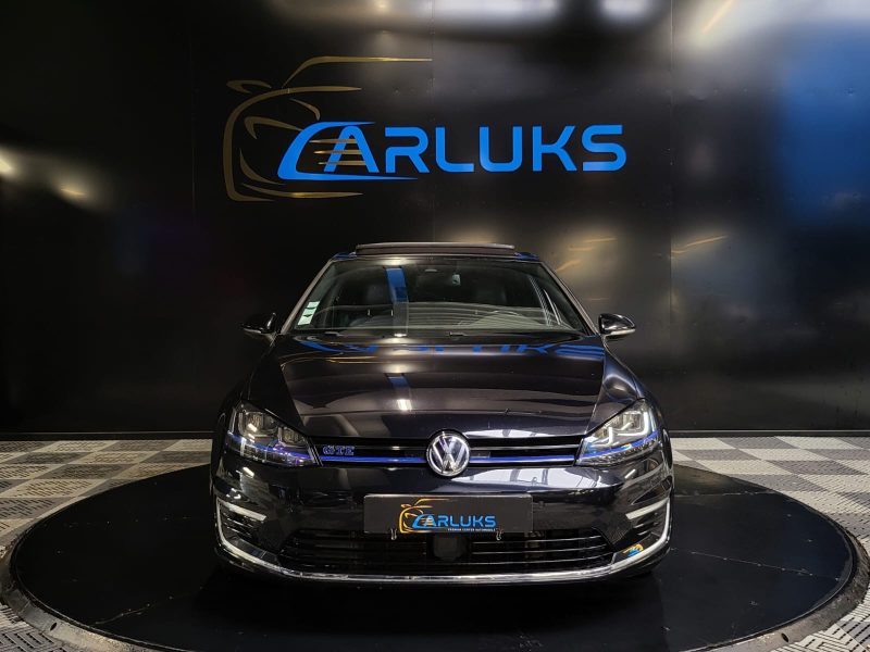 VOLKSWAGEN GOLF VII GTE 1.4 TSI BLUE MOTION DSG6 /TOITOUVRANT+PARK ASSIST+CARPLAY/