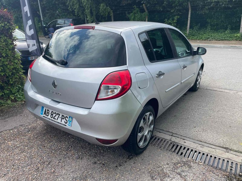 RENAULT CLIO III 1.5DCI 70CV