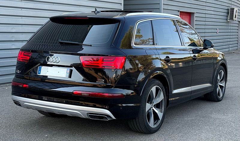 AUDI Q7 3.0 V6 TDI Quattro 272 Avus 7 Places