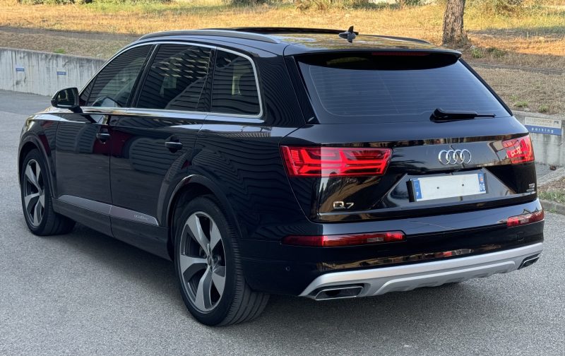 AUDI Q7 3.0 V6 TDI Quattro 272 Avus 7 Places