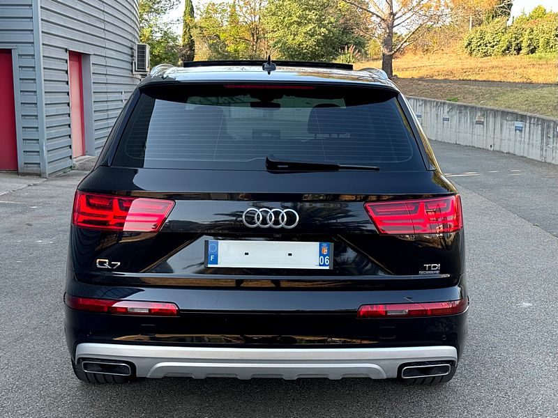 AUDI Q7 3.0 V6 TDI Quattro 272 Avus 7 Places