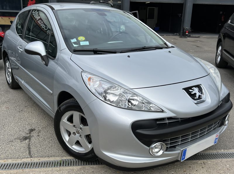 PEUGEOT 207 SPORT PACK 1.4 VTI 95 Cv 5 PLACES / BLUETOOTH 85 300 Kms - GARANTIE 1 AN