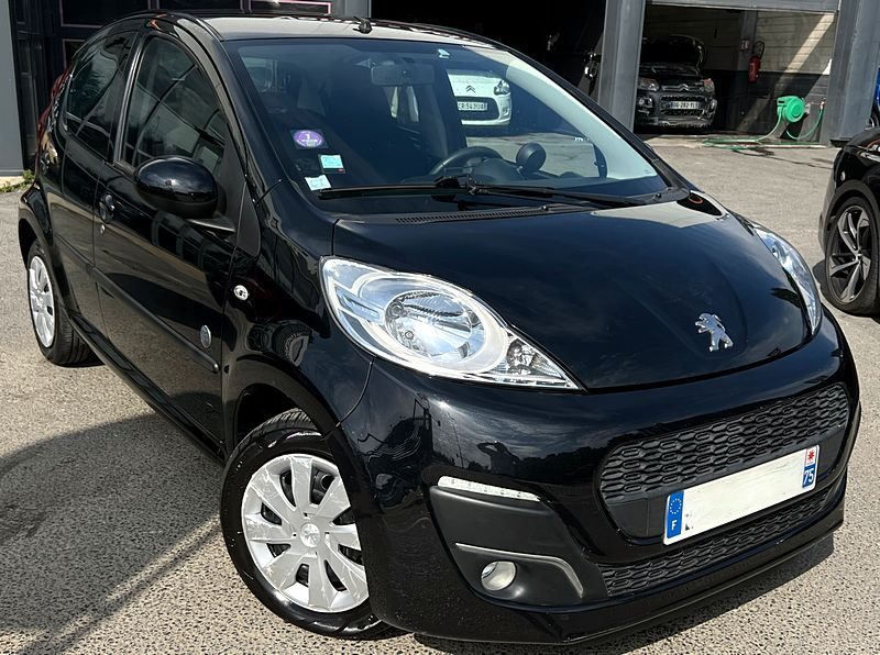 PEUGEOT 107 PHASE 3 1.0 68 Cv 5 PORTES CLIMATISATION BLUETOOTH CRIT AIR 1 - GARANTIE 1 AN