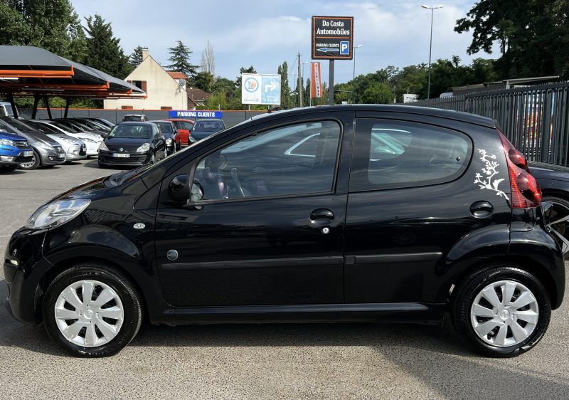 PEUGEOT 107 PHASE 3 1.0 68 Cv 5 PORTES CLIMATISATION BLUETOOTH CRIT AIR 1 - GARANTIE 1 AN