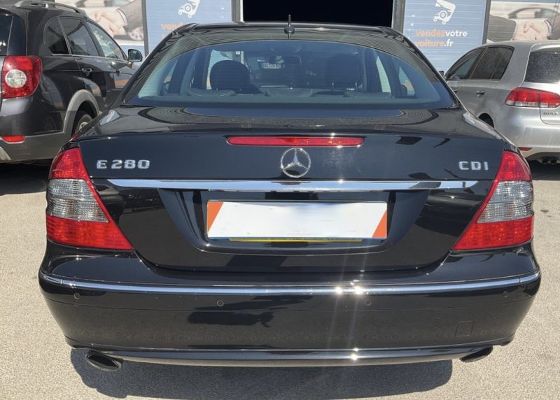 MERCEDES CLASSE E III PHASE 2 ELEGANCE 280 CDI 3.0 V6 190 BVA7 1ERE MAIN 34 900 Kms - GARANTIE 1 AN