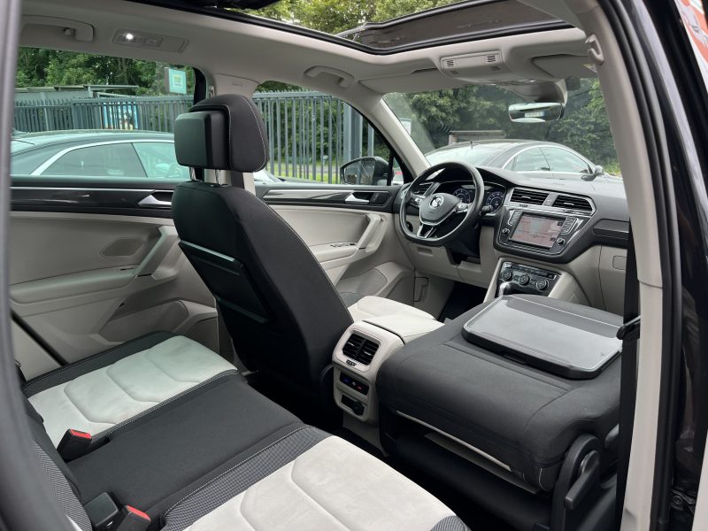 VOLKSWAGEN TIGUAN II CARAT 4MOTION 2.0 TDI 150 1ERE MAIN TOIT OUVRANT DSG7 COCKPIT - GARANTIE 1 AN